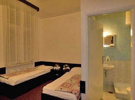 Central Hotel Белград Екстериор снимка